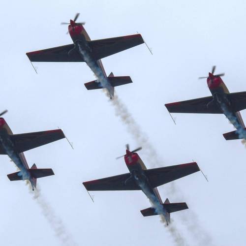 Lietadlo - 4x Extra 330LX 
