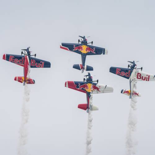 Lietadlo - The Flying Bulls Aerobatic Team